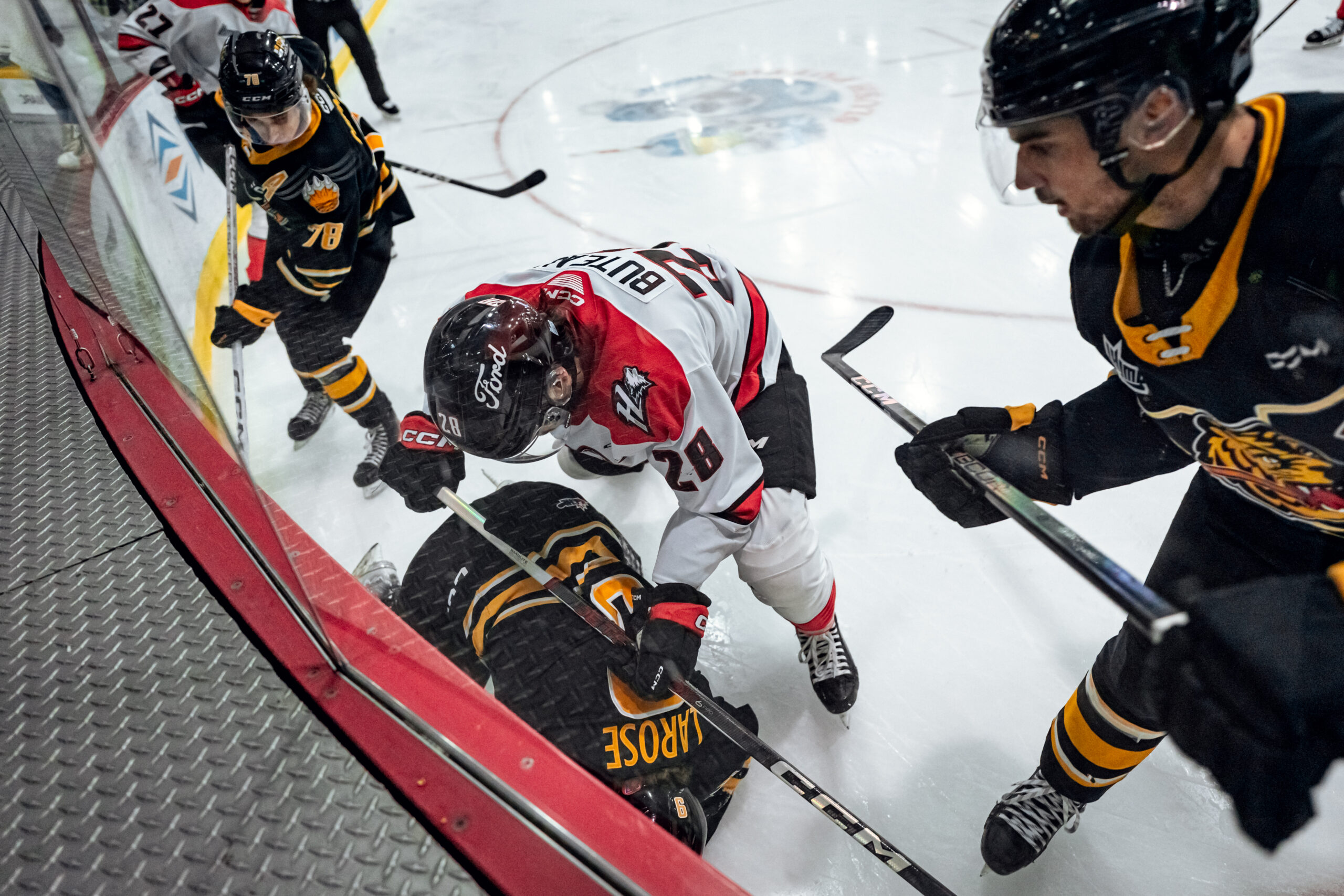 Les Huskies au pied du mur - Huskies de Rouyn-Noranda
