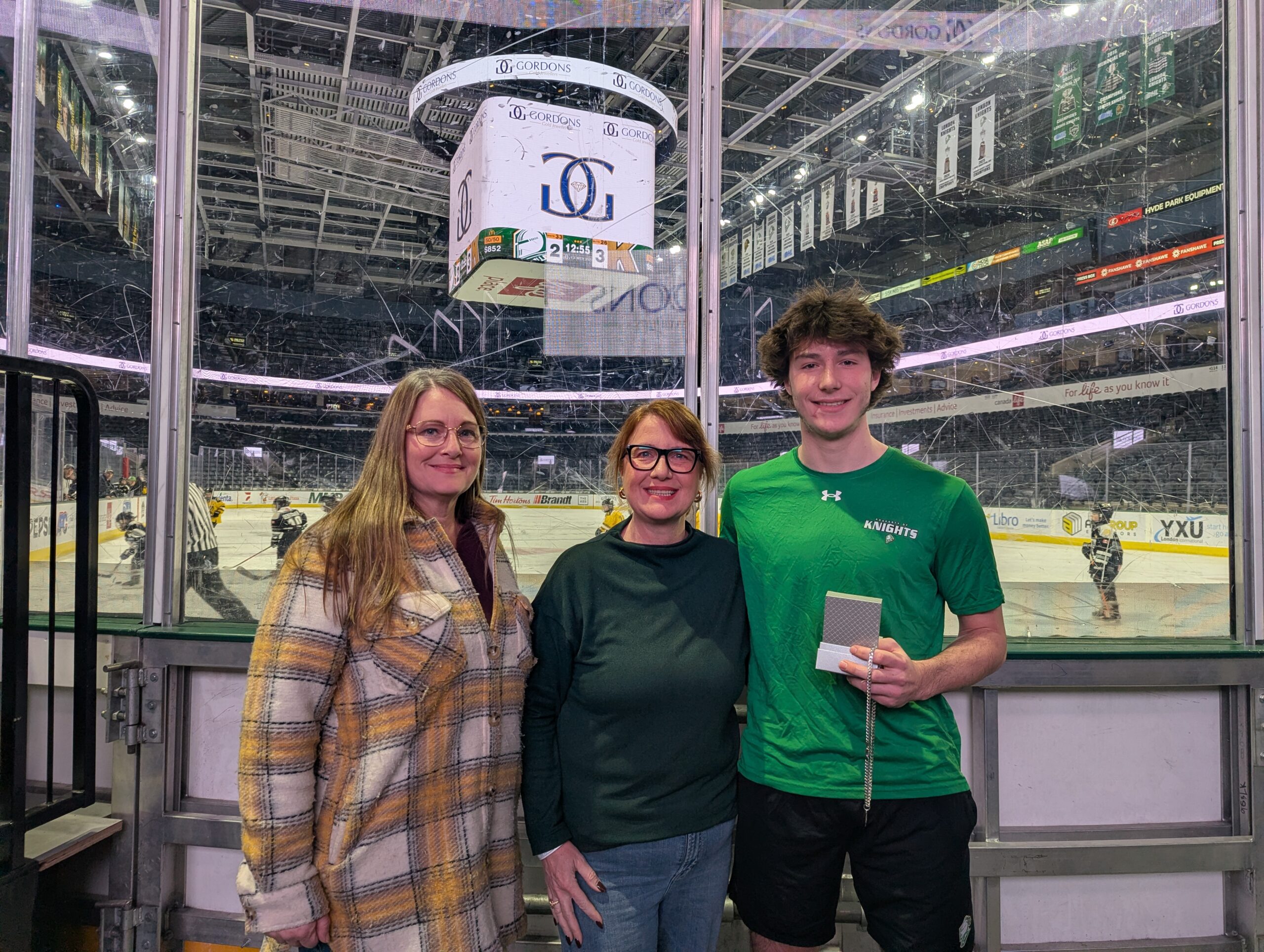 GORDON'S GOLD COMMUNITY PLAYER OF THE MONTH - London Knights