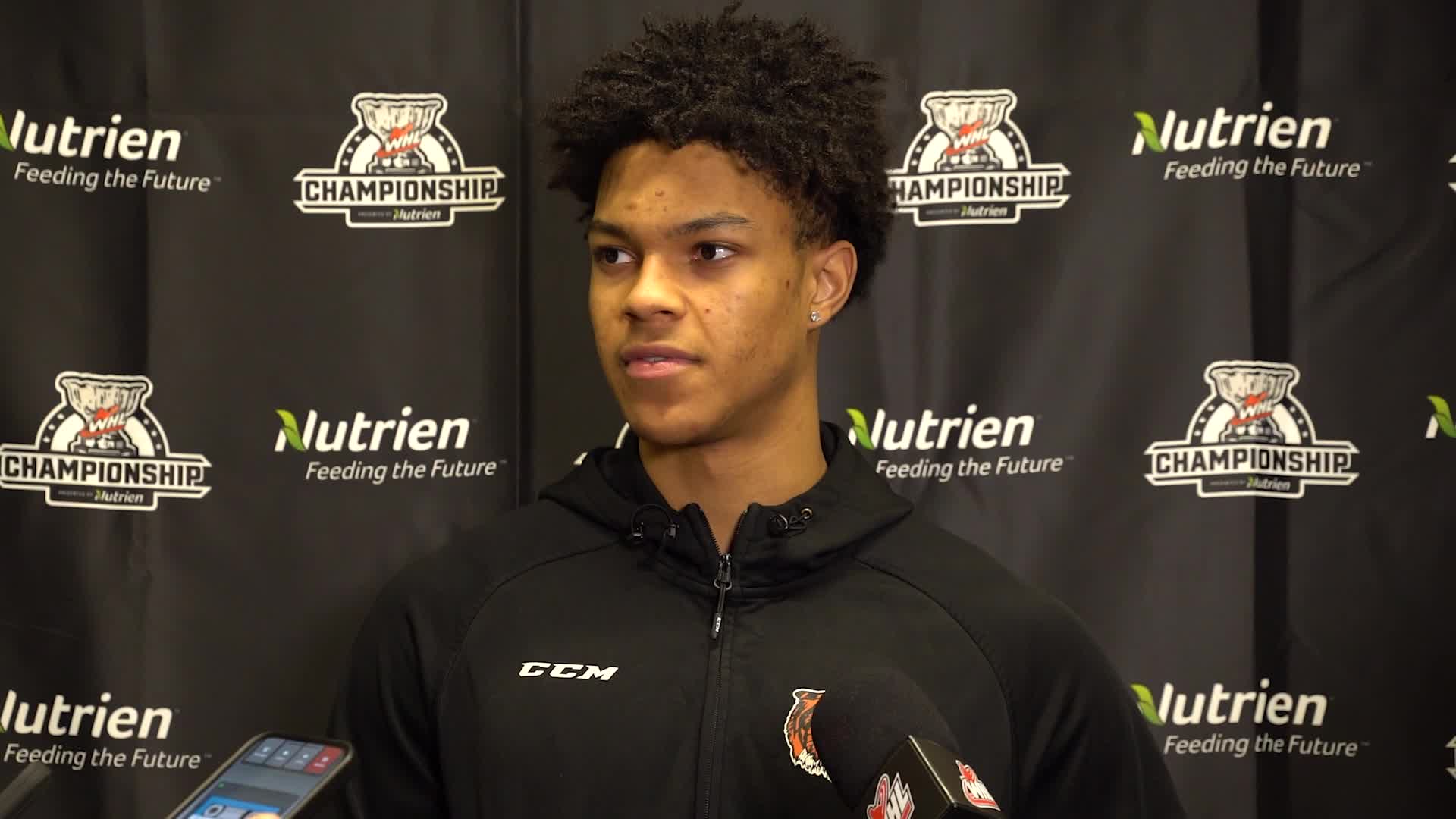 0509_Lindstrom_PreGame_192001