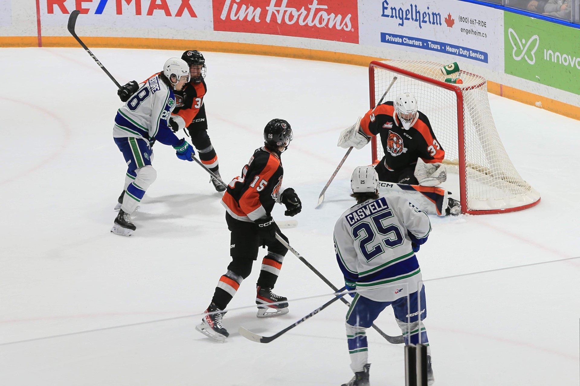 Swift Current Broncos Beat Medicine Hat Tigers 53 in Central Division